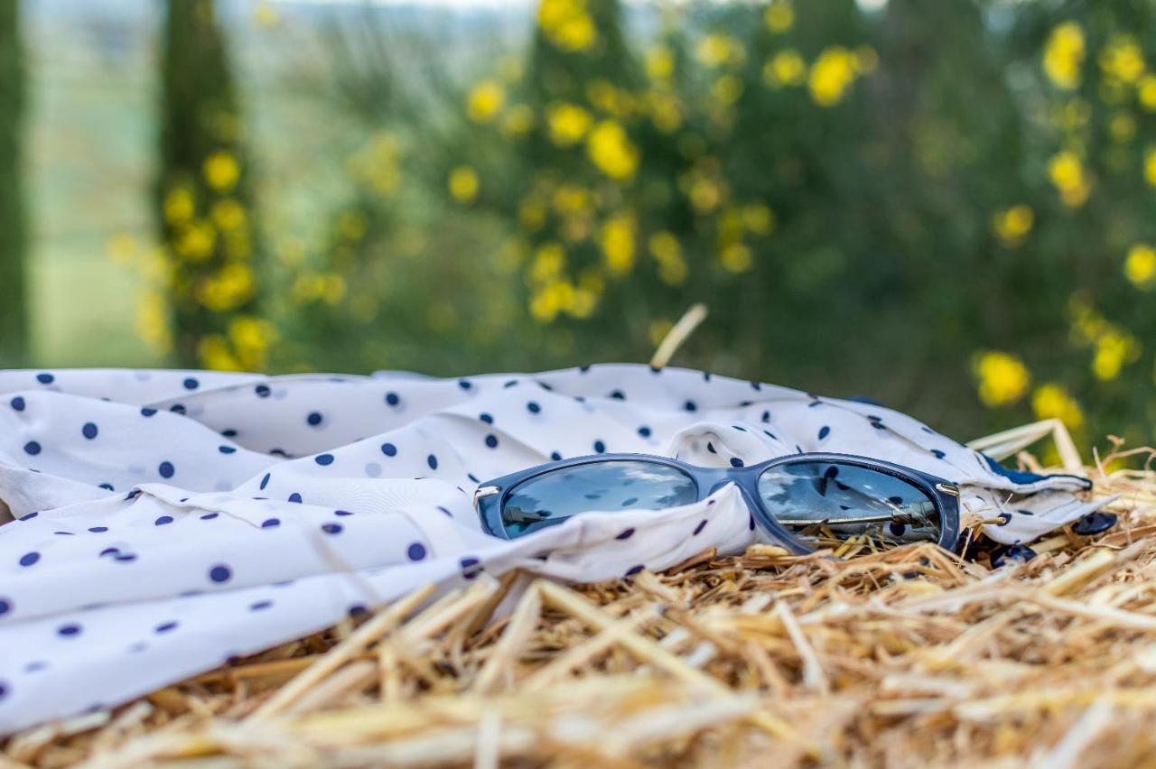 Tuscany Balcony: Crete Senesi カセッタ エクステリア 写真