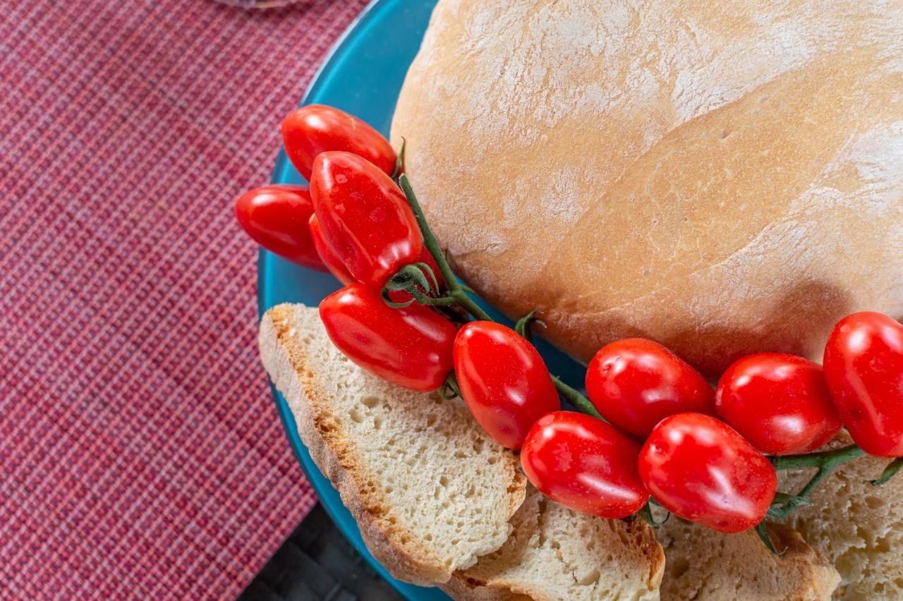 Tuscany Balcony: Crete Senesi カセッタ エクステリア 写真