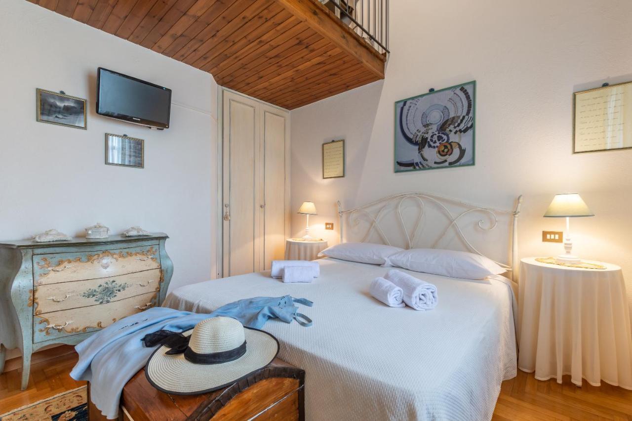Tuscany Balcony: Crete Senesi カセッタ エクステリア 写真