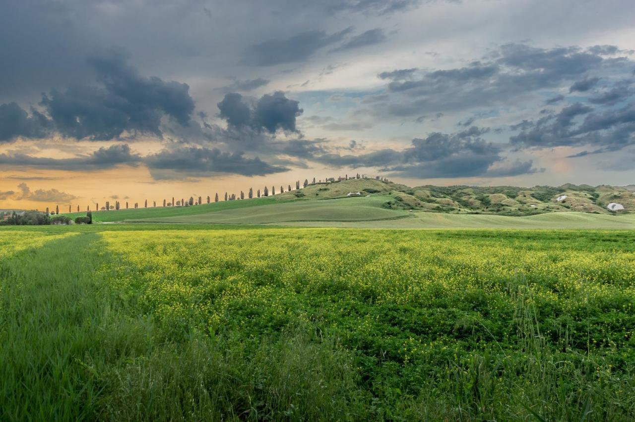 Tuscany Balcony: Crete Senesi カセッタ エクステリア 写真