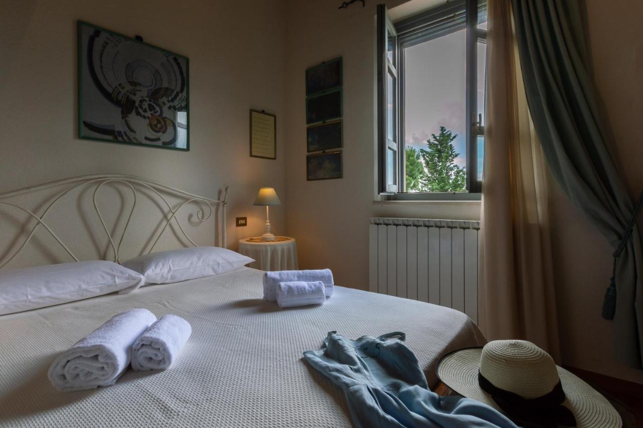 Tuscany Balcony: Crete Senesi カセッタ エクステリア 写真