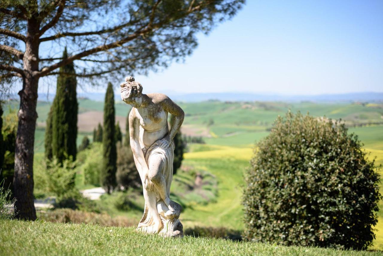 Tuscany Balcony: Crete Senesi カセッタ エクステリア 写真
