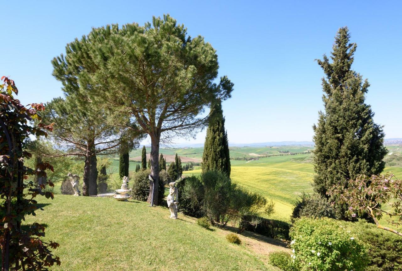 Tuscany Balcony: Crete Senesi カセッタ エクステリア 写真