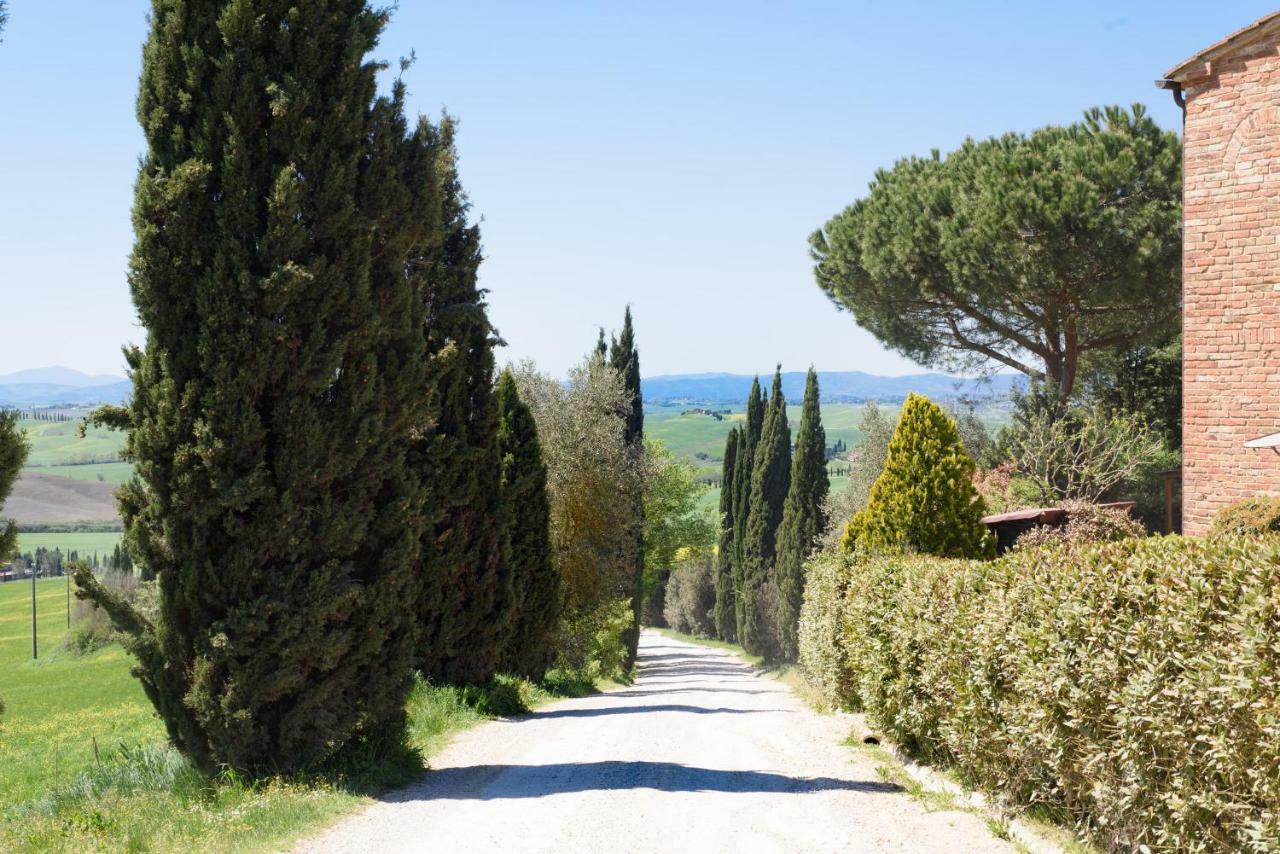 Tuscany Balcony: Crete Senesi カセッタ エクステリア 写真