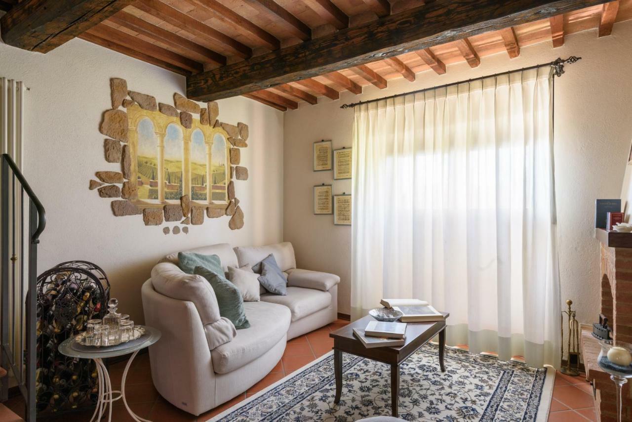 Tuscany Balcony: Crete Senesi カセッタ エクステリア 写真