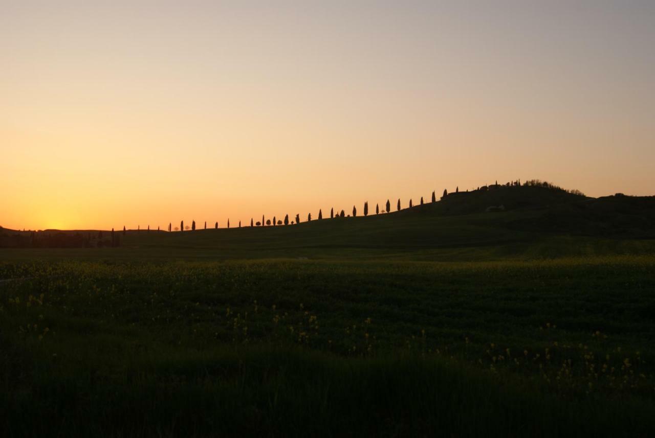 Tuscany Balcony: Crete Senesi カセッタ エクステリア 写真